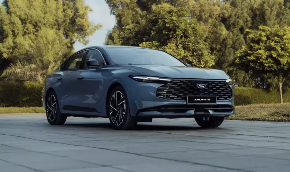 1ford-taurus-2026-ra-mat-voi-loat-nang-cap-cuc-chat-thiet-ke-moi-dang-den-tung-dong-1766739093.png