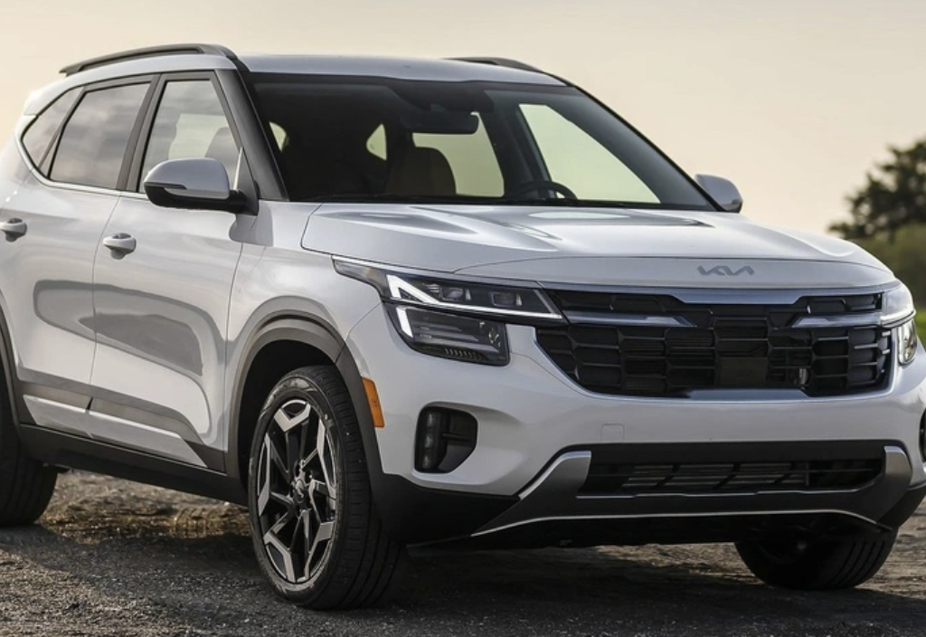 1lo-dien-dan-xe-kia-chuan-bi-trinh-lang-seltos-hybrid-sorento-hybrid-va-mau-syros-ev-gay-chu-y-1766717889.png