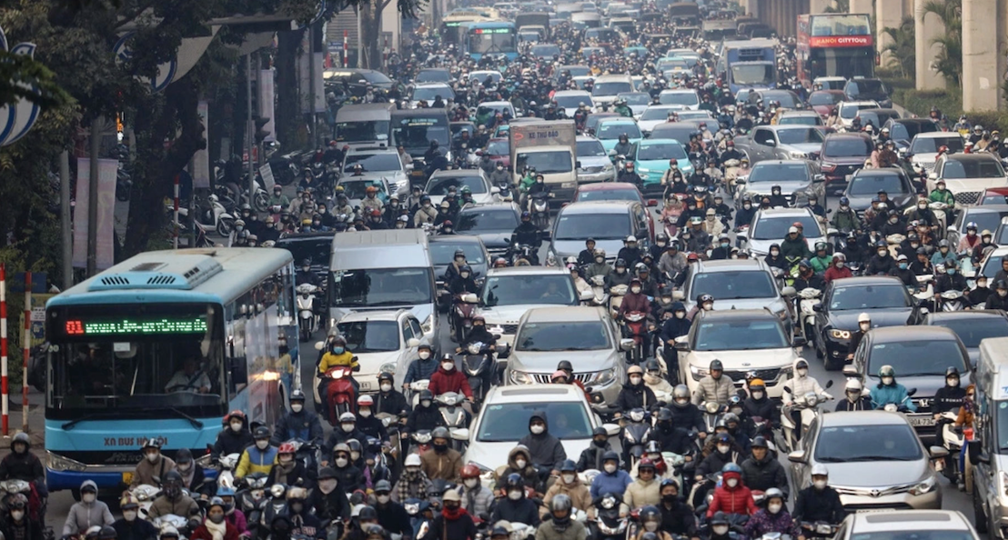 H&agrave;ng loạt quy định &ocirc; t&ocirc; c&oacute; hiệu lực từ 2026: Lệ ph&iacute; trước bạ đổi, siết kh&iacute; thải, ưu đ&atilde;i xe Hybrid