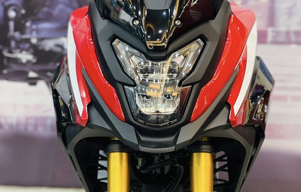 Honda ch&iacute;nh thức mở b&aacute;n &lsquo;vua c&ocirc;n tay&rsquo; 185cc mới gi&aacute; 68 triệu đồng: \'Chơi tới bến\' Yamaha Exciter 155