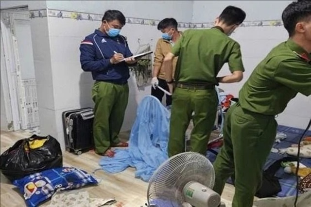 Th&ocirc;ng tin n&oacute;ng vụ ch&aacute;u b&eacute; 8 th&aacute;ng tuổi tử vong b&ecirc;n cạnh mẹ, trong ph&ograve;ng trọ c&oacute; dao d&iacute;nh m&aacute;u