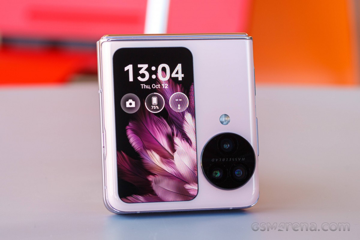 Đ&acirc;y l&agrave; chiếc điện thoại gập nhỏ gọn gi&aacute; rẻ nhất Việt Nam, rẻ hơn iPhone 16 cả chục triệu