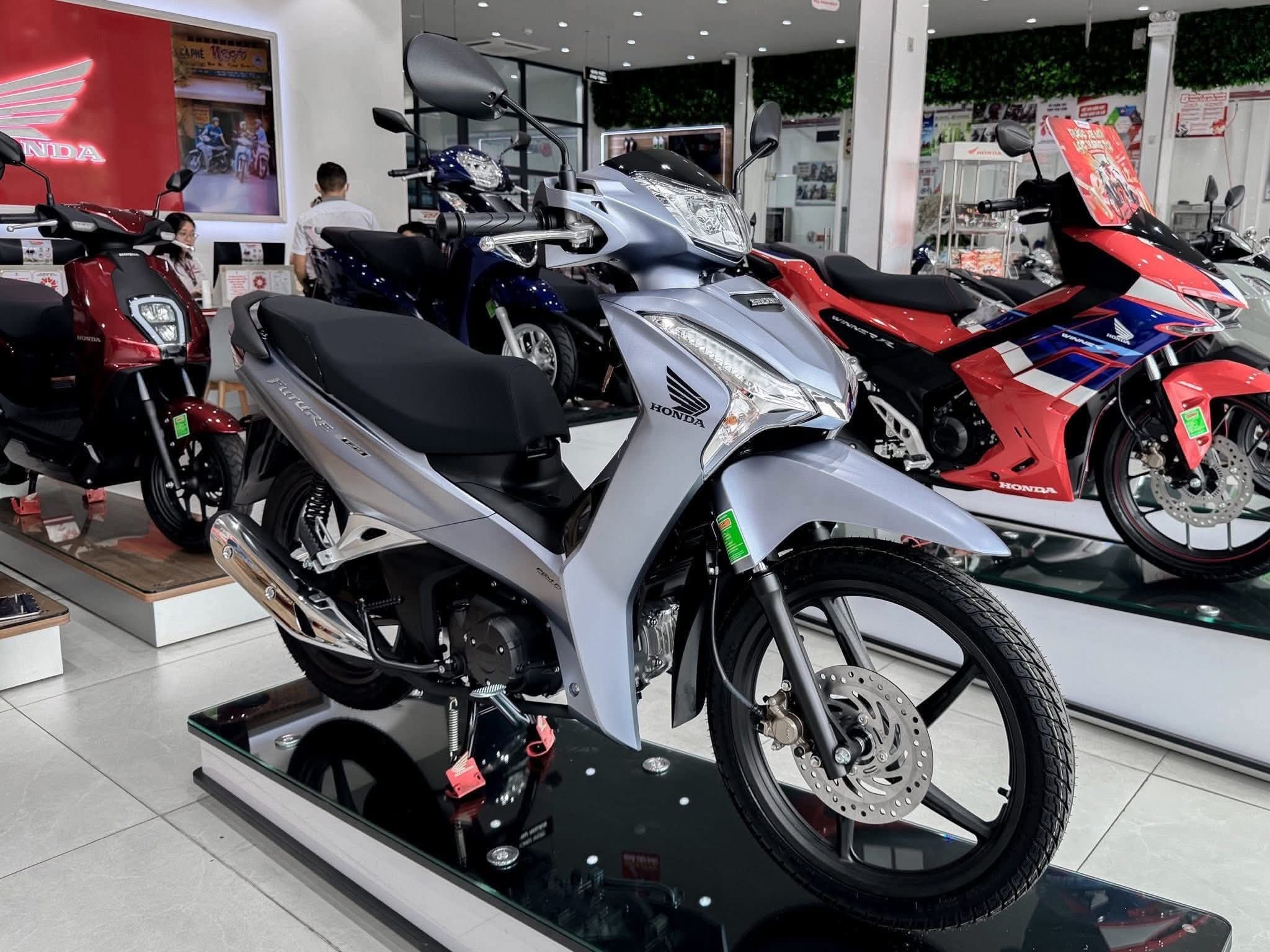 Tin xe m&aacute;y 1/1: Honda Future 125 Fi 2026 giảm gi&aacute; mạnh tại đại l&yacute;, kh&aacute;ch Việt ồ ạt săn đ&oacute;n v&igrave; qu&aacute; rẻ