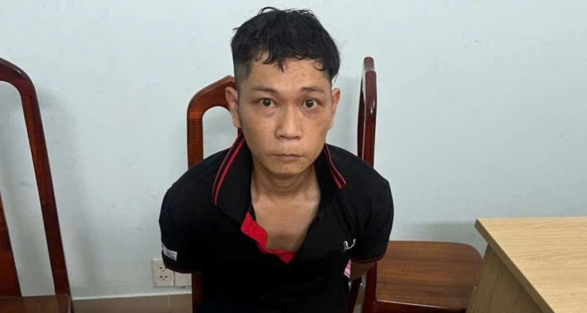 Danh t&iacute;nh g&atilde; đ&agrave;n &ocirc;ng trộm 1 tỷ trong cốp xe người phụ nữ, tr&iacute;ch 500 triệu mua qu&agrave; cho bạn g&aacute;i