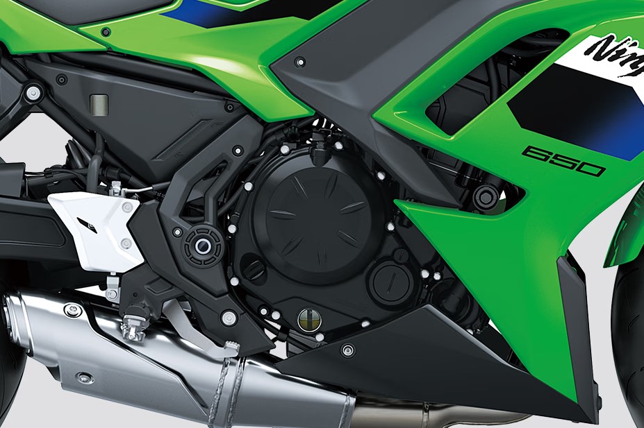 &lsquo;Vua c&ocirc;n tay&rsquo; mới của Nhật ra mắt với gi&aacute; rẻ, sức mạnh vượt trội cả Yamaha Exciter v&agrave; Honda Winner R