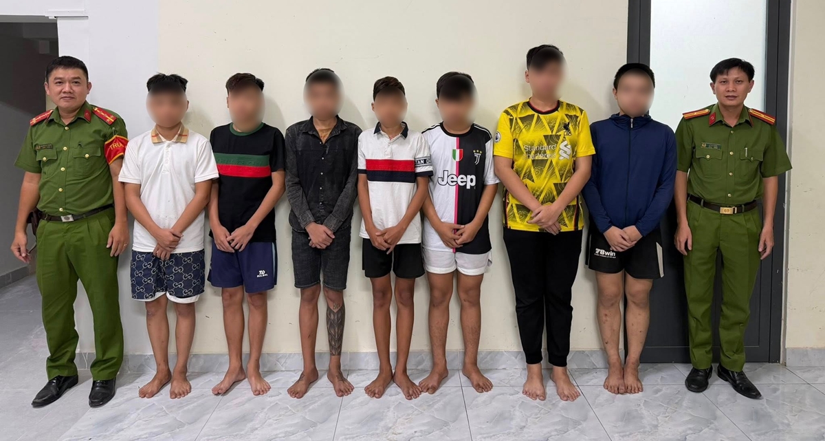 Th&ocirc;ng tin sốc về nh&oacute;m thiếu ni&ecirc;n rượt đuổi, n&eacute;m chai bia sau Bệnh viện Chợ Rẫy, h&eacute; lộ lời khai trước c&ocirc;ng an