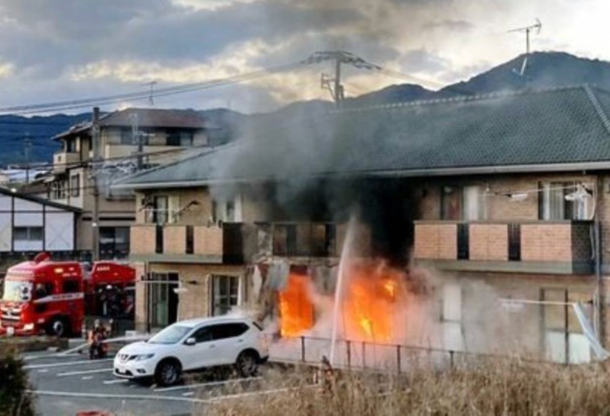 Ch&aacute;y chung cư c&oacute; người Việt tại Nhật: Kh&oacute;i đen cuồn cuộn, t&agrave;i sản bị thi&ecirc;u rụi, 4 người tho&aacute;t nạn