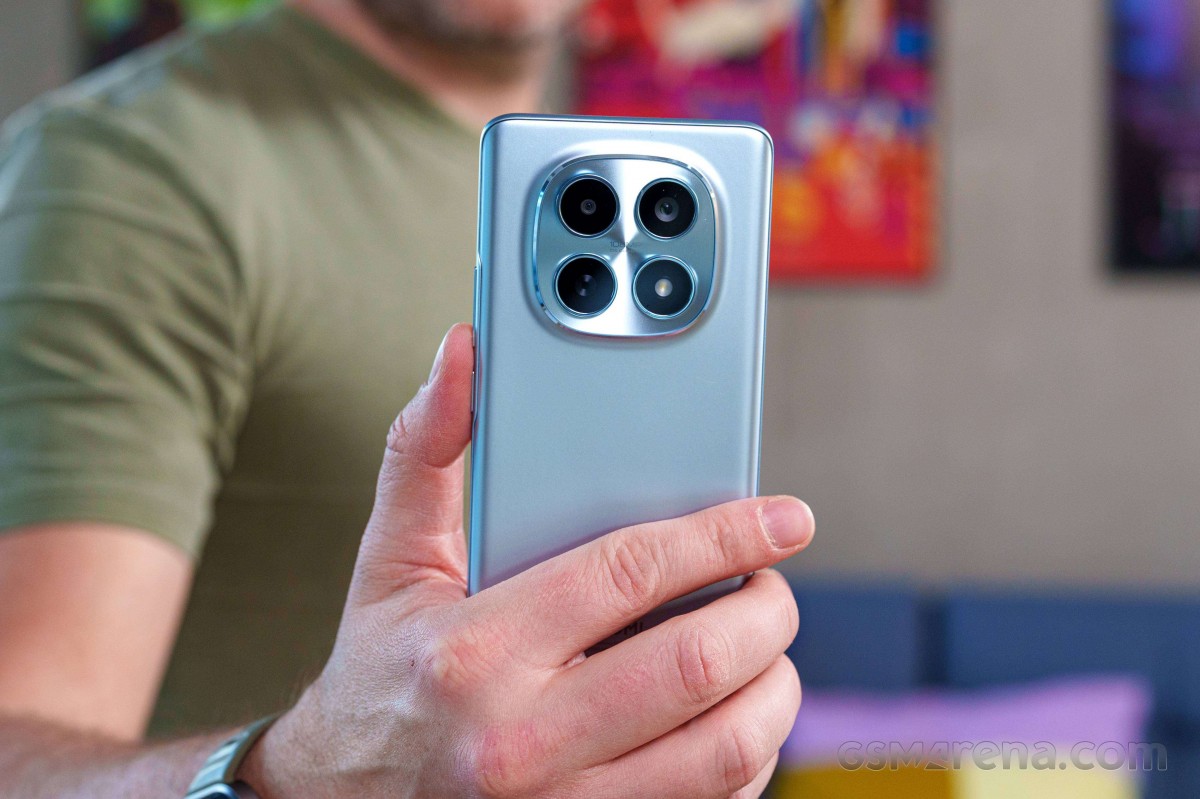 Đ&acirc;y l&agrave; vua 5G mới của Xiaomi, gi&aacute; rẻ như b&egrave;o, vẫn c&oacute; camera 108MP, k&egrave;n cựa Galaxy A56 5G, iPhone 16 