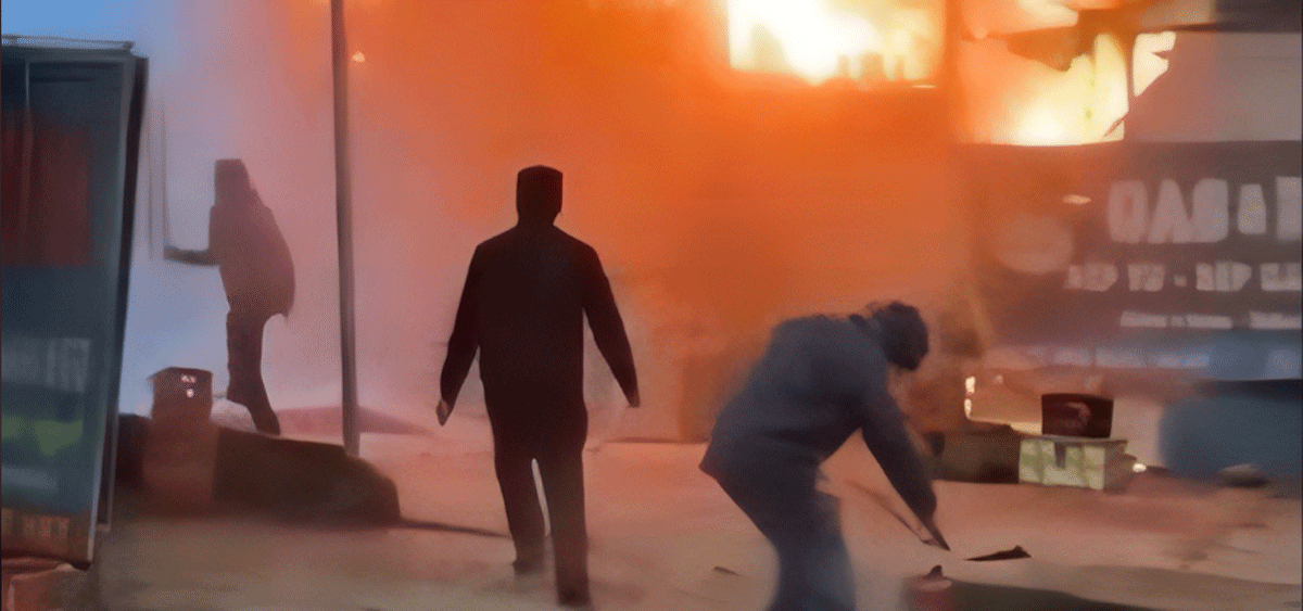 Vụ ch&aacute;y li&ecirc;n tiếp 3 ng&ocirc;i nh&agrave; ở Ph&uacute; Thọ trong đ&ecirc;m: T&igrave;nh h&igrave;nh c&aacute;c hộ d&acirc;n, c&oacute; một gia đ&igrave;nh bu&ocirc;n b&aacute;n gas