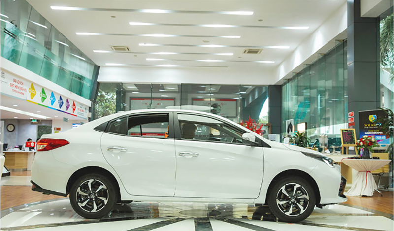 Tung ưu đ&atilde;i khủng để hạ gi&aacute; lăn b&aacute;nh đầu th&aacute;ng 1/2025, Toyota Vios quyết cho Hyundai Accent &lsquo;đo v&aacute;n&rsquo;