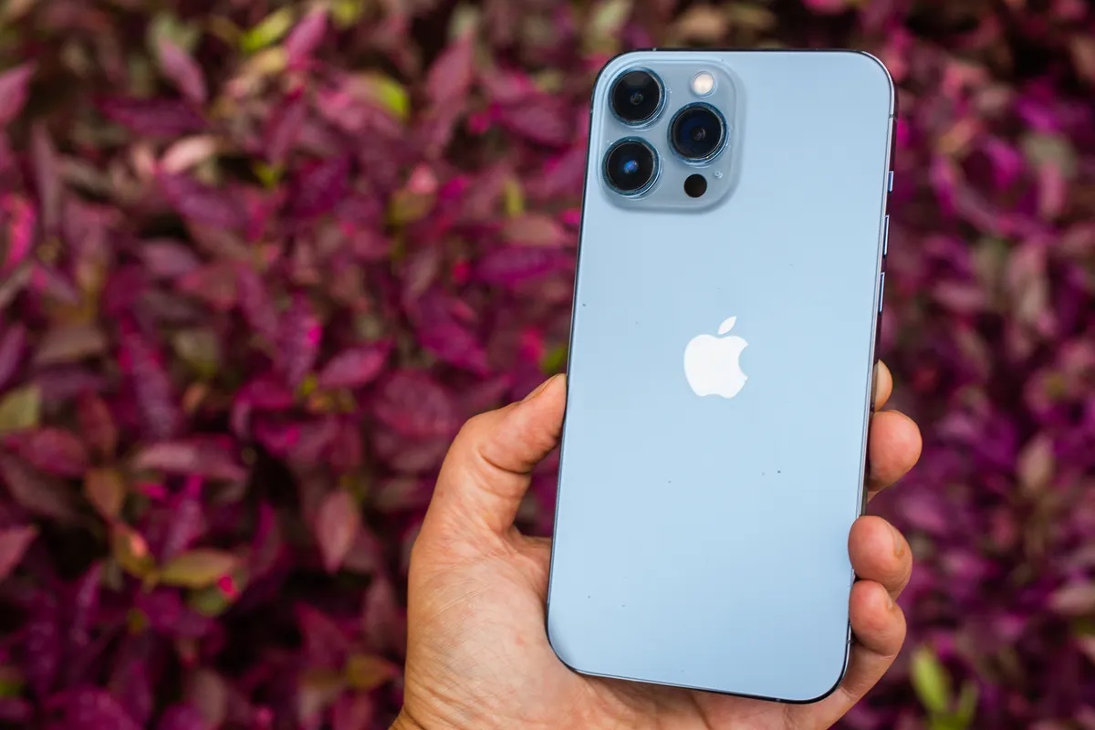 Đ&acirc;y l&agrave; iPhone tai thỏ nhiều t&iacute;nh năng giống iPhone 17 Pro Max b&aacute;n rẻ nhất Việt Nam đầu năm 2026