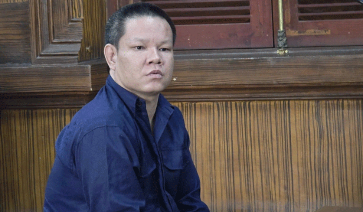 Nhầm cụ &ocirc;ng qua đường l&agrave; nam thanh ni&ecirc;n vừa ẩu đả, g&atilde; say rượu h&agrave;nh hung d&atilde; man khiến cụ tử vong 