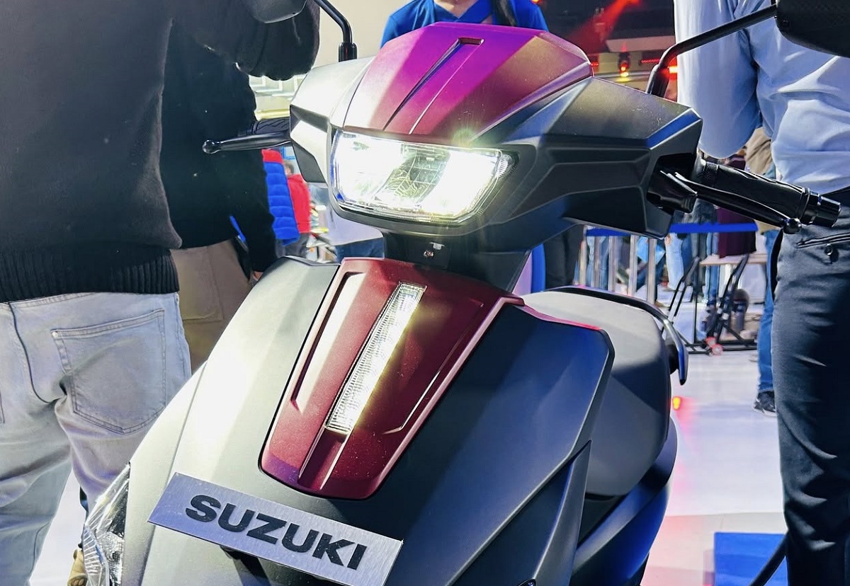 Suzuki ch&iacute;nh thức ra mắt &lsquo;xe ga quốc d&acirc;n&rsquo; mới gi&aacute; 48 triệu đồng: Đỉnh hơn cả Honda Vision v&agrave; SH Mode