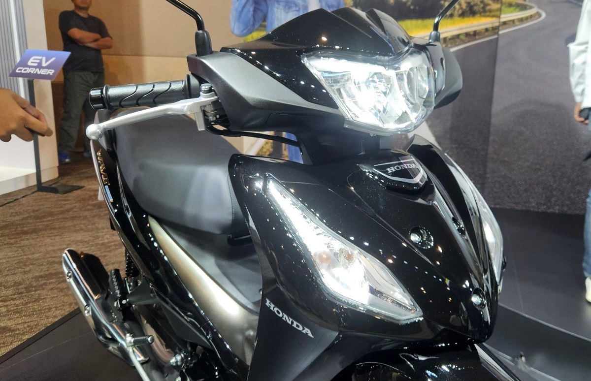 Tin xe m&aacute;y 9/1: Honda ch&iacute;nh thức ra mắt &lsquo;vua xe số&rsquo; 110cc mới chất hơn hẳn Future, gi&aacute; 28 triệu đồng