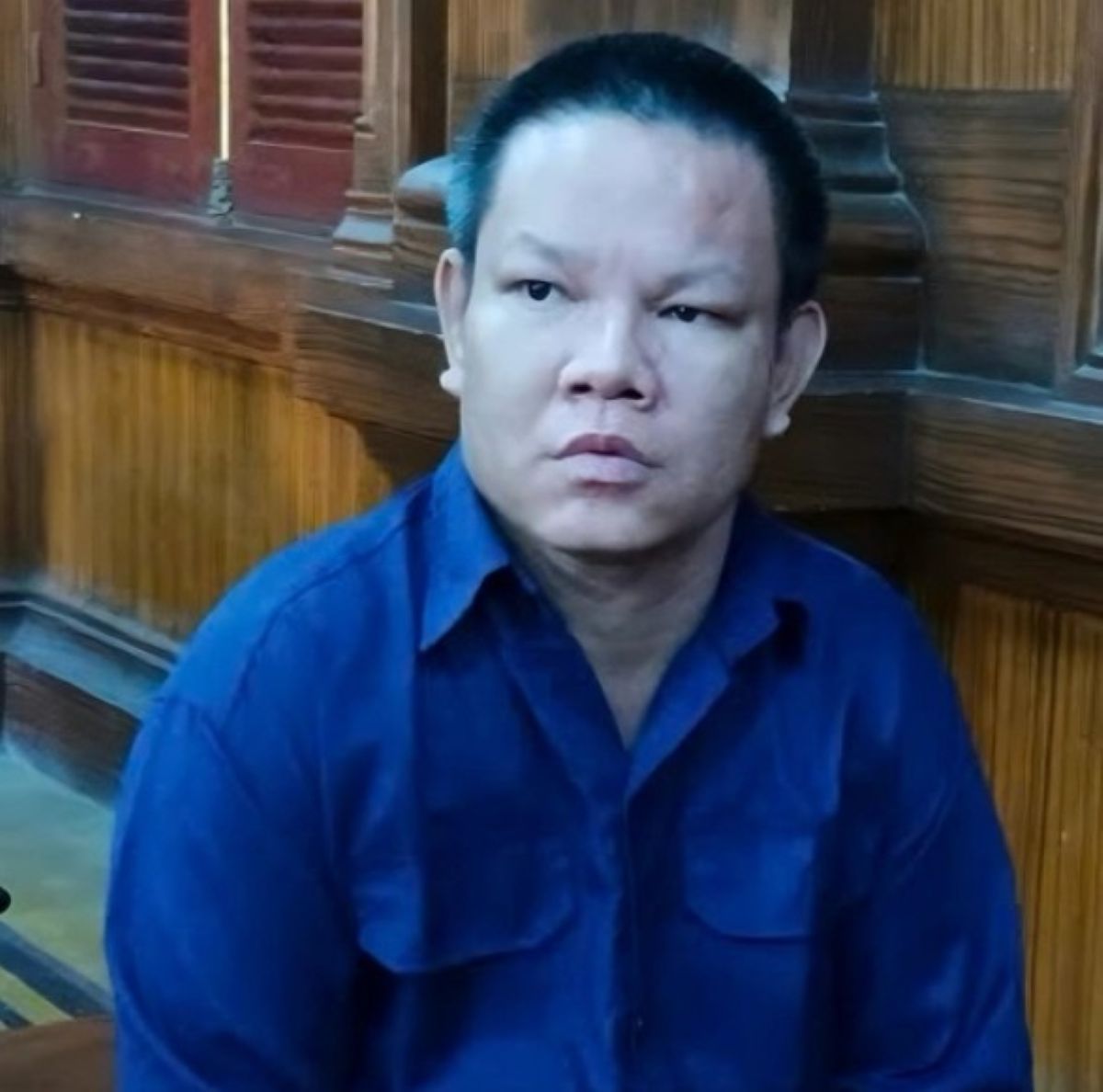 Uống rượu say rồi d&ugrave;ng ghế gỗ đ&aacute;nh nhầm cụ &ocirc;ng 74 tuổi tử vong, người đ&agrave;n &ocirc;ng ở TP.HCM trả gi&aacute; đắt