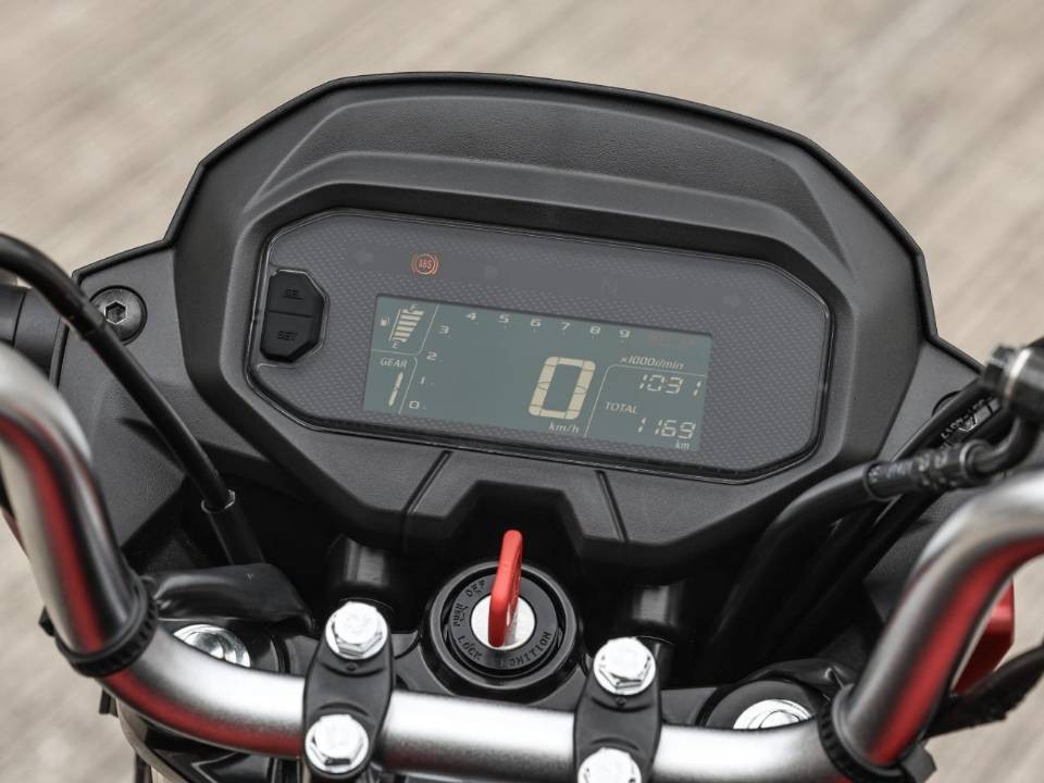 Honda ra mắt mẫu xe c&ocirc;n tay &lsquo;&aacute;t chủ b&agrave;i&rsquo; mới đẹp hơn Winner R, c&oacute; ABS như Yamaha Exciter, gi&aacute; 'mềm' ảnh Honda ra mắt mẫu xe c&ocirc;n tay &lsquo;&aacute;t chủ b&agrave;i&rsquo; mới đẹp hơn Winner R, c&oacute; ABS như Yamaha Exciter, gi&aacute; 'mềm' ảnh 6