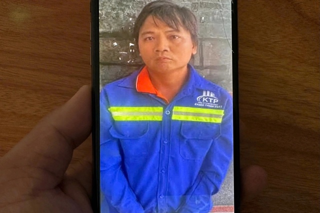 Ớn lạnh hiện trường cha dượng ch&eacute;m con ri&ecirc;ng của vợ ngay trước cổng trường ở Đồng Nai, h&eacute; lộ lời khai m&aacute;u lạnh