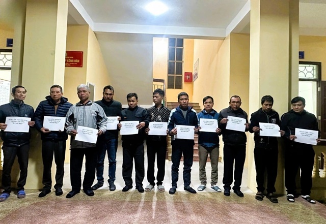 Kiểm tra căn nh&agrave; bỏ hoang ở Ninh B&igrave;nh, c&ocirc;ng an ph&aacute;t hiện 11 thanh ni&ecirc;n đang l&agrave;m chuyện &lsquo;đ&aacute;ng xấu hổ&rsquo;