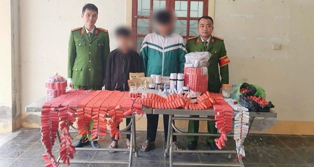 C&ocirc;ng an ph&aacute;t hiện b&iacute; mật kinh ho&agrave;ng trong ph&ograve;ng ngủ nam sinh lớp 8, gia đ&igrave;nh nh&igrave;n xong điếng người