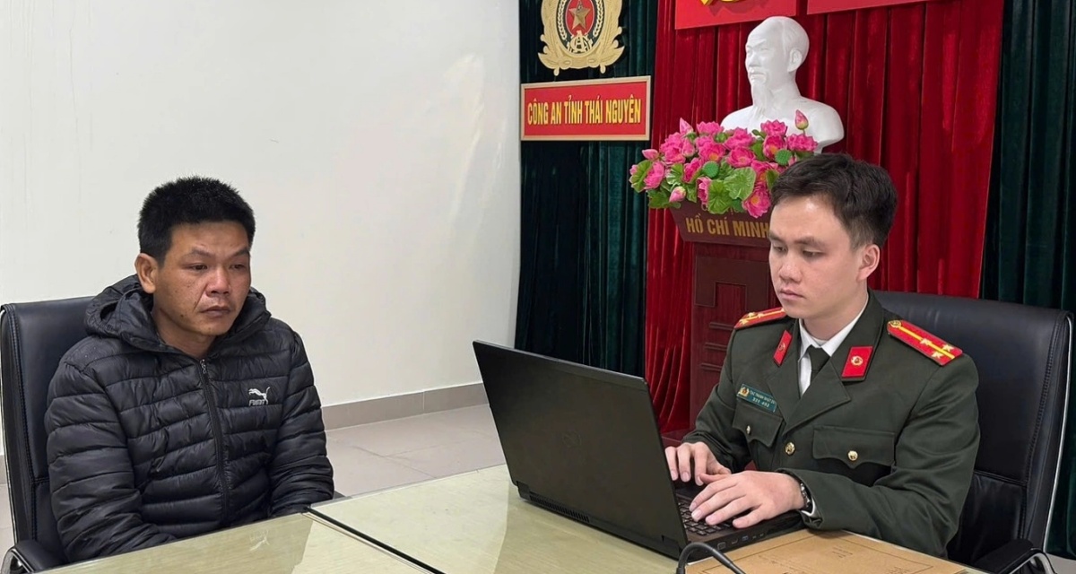 Vạch trần chi&ecirc;u lừa k&ecirc;u gọi m&ugrave;a lũ: Một người bị khởi tố v&igrave; chiếm đoạt tiền quy&ecirc;n g&oacute;p của nhiều nạn nh&acirc;n