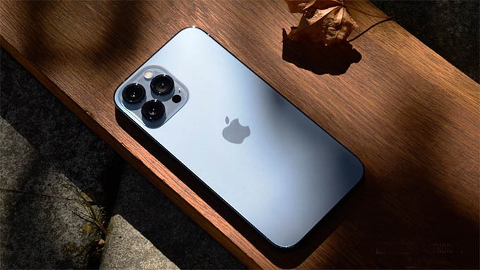 Đ&acirc;y l&agrave; mẫu iPhone m&agrave;n h&igrave;nh si&ecirc;u mượt đ&aacute;ng mua nhất hiện nay, gi&aacute; nay đ&atilde; cực rẻ \'11 đồng\', cấu h&igrave;nh bao c&acirc;n t&aacute;c vụ
