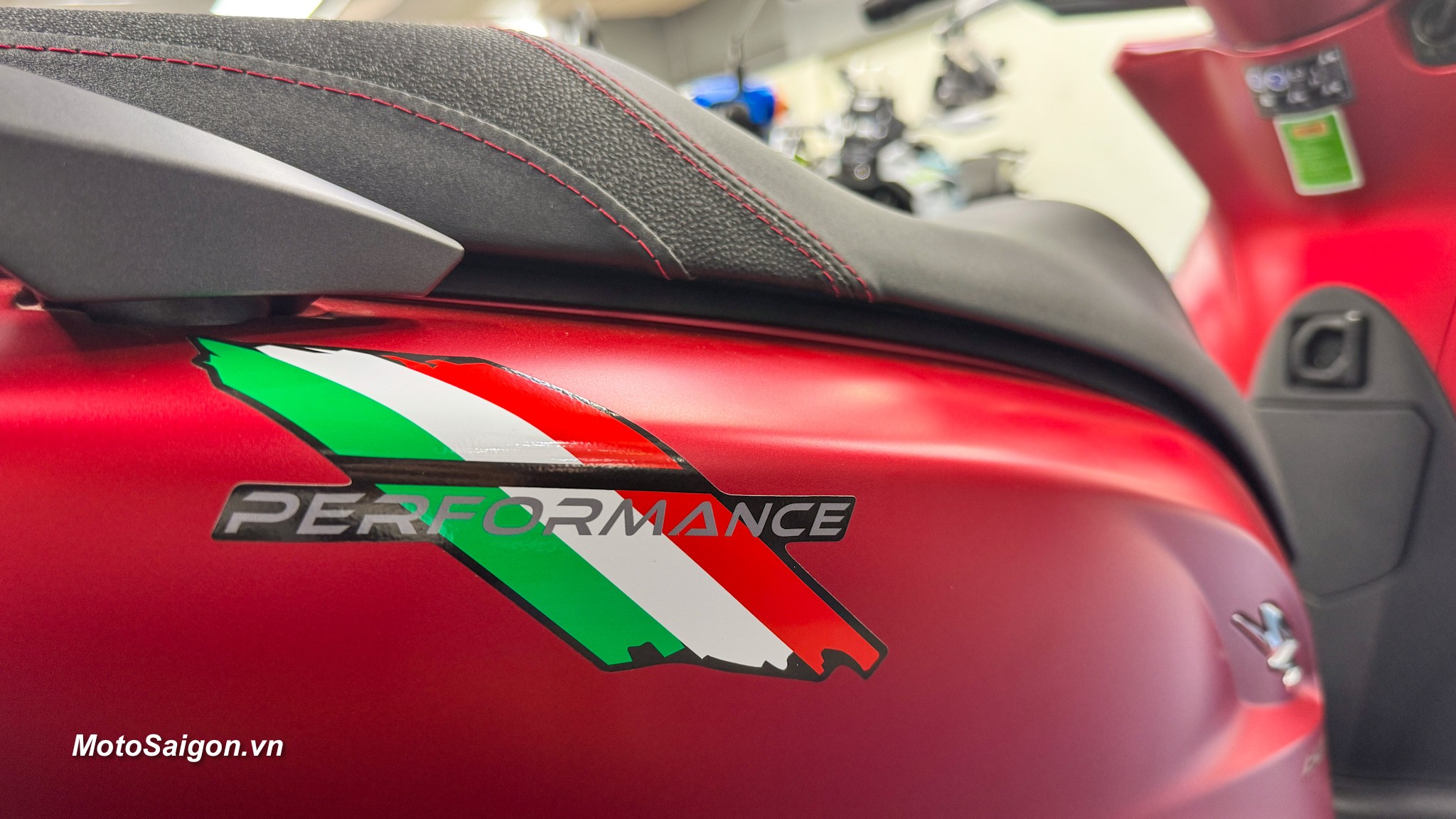 Honda SH 150i phi&ecirc;n bản mới &lsquo;đẹp chưa từng c&oacute;&rsquo; bất ngờ về đại l&yacute; Việt, &lsquo;g&acirc;y sốt&rsquo; với mức gi&aacute; hấp dẫn ảnh 4