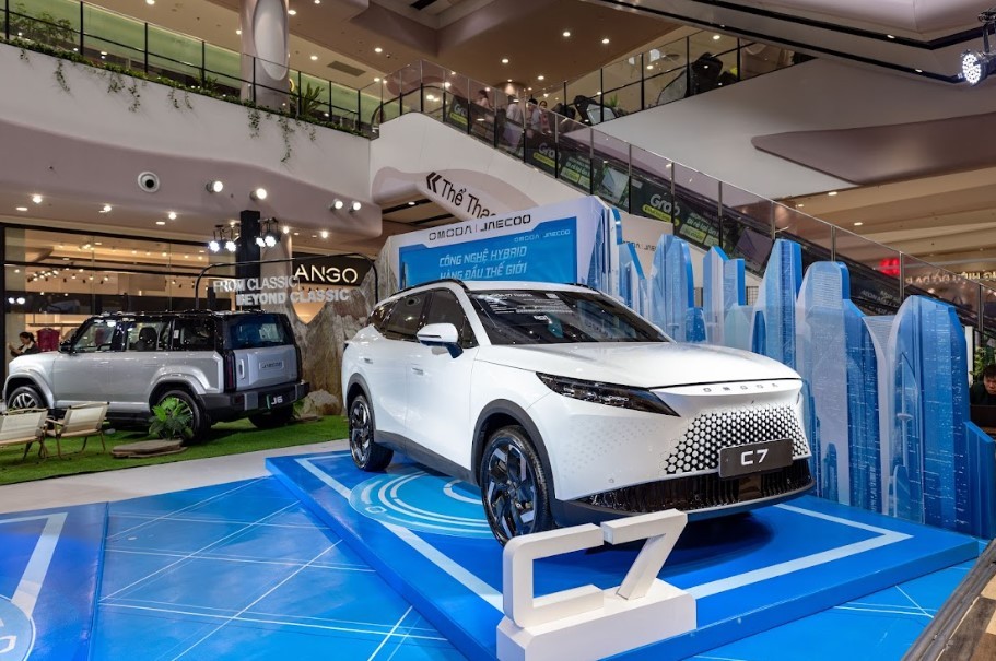 Omoda & Jaecoo Việt Nam ch&iacute;nh thức mở b&aacute;n Omoda C7 ảnh 1