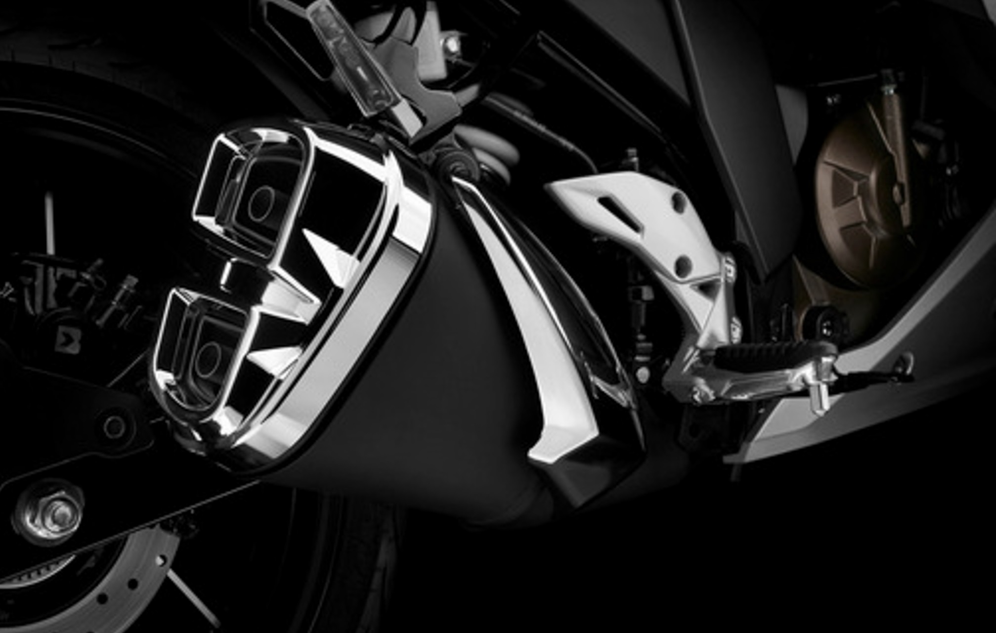 Suzuki ch&iacute;nh thức ra mắt &lsquo;&aacute;t chủ b&agrave;i&rsquo; xe c&ocirc;n tay mới gi&aacute; 48 triệu đồng: Khắc chế cứng Honda Winner R