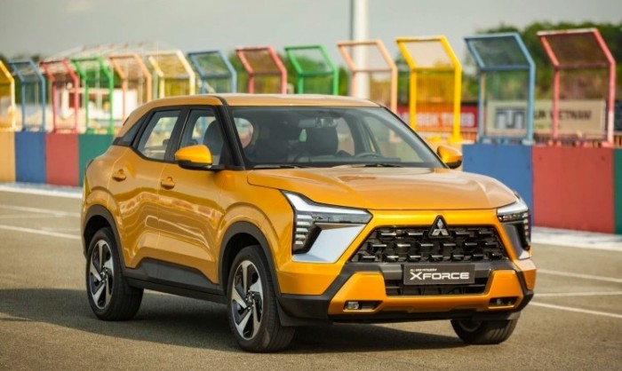 Tin xe 16/1: So&aacute;n ng&ocirc;i Honda Vision, &lsquo;xe ga quốc d&acirc;n&rsquo; mới ra mắt gi&aacute; 23 triệu đồng ngang Wave Alpha ảnh 2