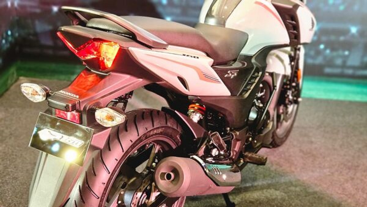 Tin xe m&aacute;y 19/1: Honda ra mắt &lsquo;vua c&ocirc;n tay&rsquo; 160cc mới chơi tới bến Yamaha Exciter, gi&aacute; 59 triệu đồng