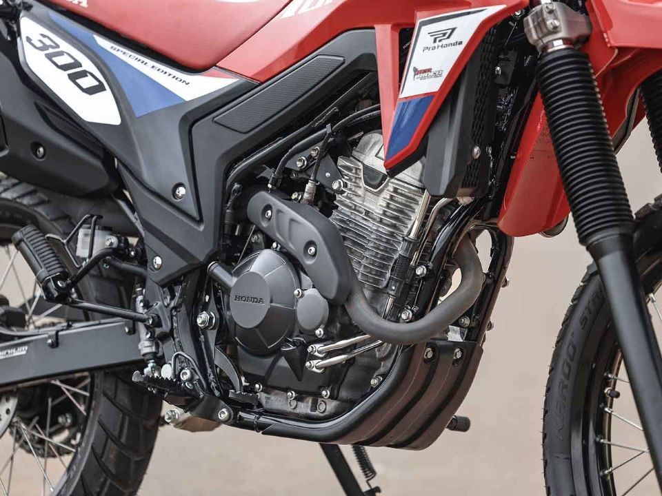 Honda ra mắt &lsquo;vua c&ocirc;n tay&rsquo; 293cc mới &lsquo;chất&rsquo; hơn Winner R, trang bị đ&egrave; bẹp Yamaha Exciter, gi&aacute; cực rẻ ảnh 5