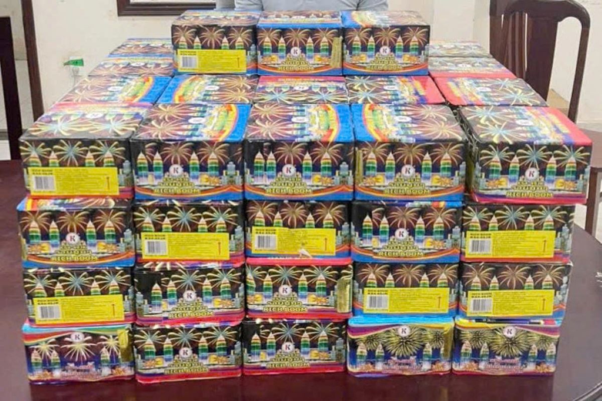 Gia Lai: Từ 2 hộp giấy lạ tr&ecirc;n xe m&aacute;y, lộ diện kho ph&aacute;o lậu &lsquo;khủng&rsquo; hơn 140kg