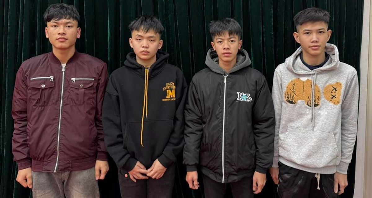 R&ugrave;ng m&igrave;nh lời khai 4 thanh ni&ecirc;n chặn xe người lạ rồi d&iacute; t&agrave;n thuốc, bắt cởi đồ l&agrave;m chuyện kh&oacute; chấp nhận