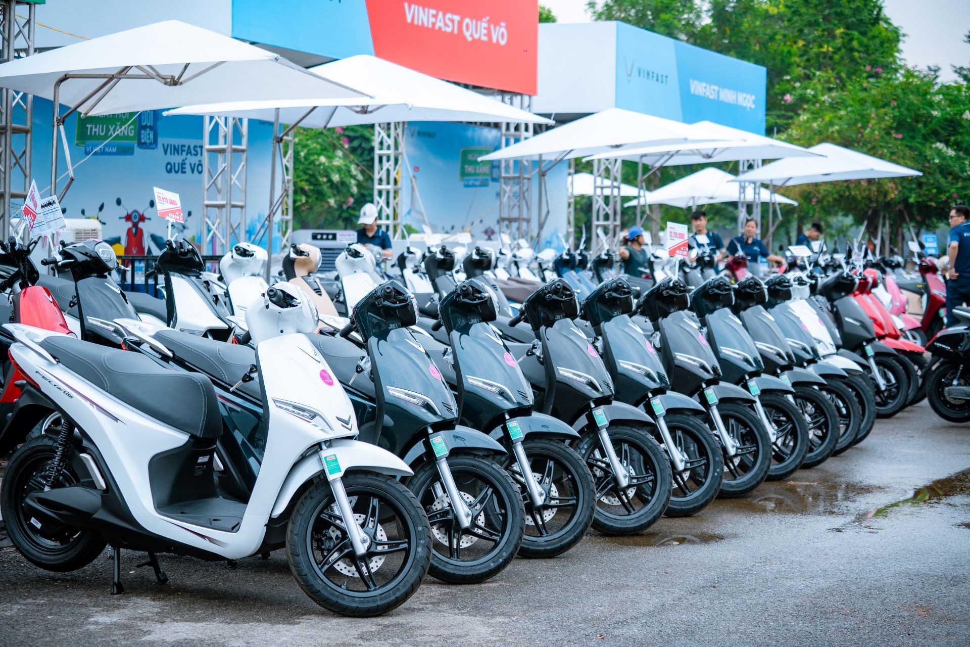 VinFast Feliz 2025: Xe điện to&agrave;n diện, đa dụng, 2 pin &lsquo;c&agrave;y ngon&rsquo; hơn 260 km ảnh 2
