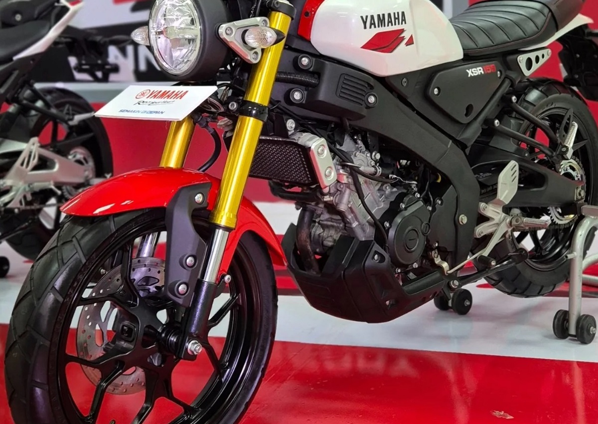 Yamaha ch&iacute;nh thức ra mắt &lsquo;vua c&ocirc;n tay&rsquo; 155cc mới gi&aacute; 60 triệu đồng: Chơi tới bến với Honda Winner R