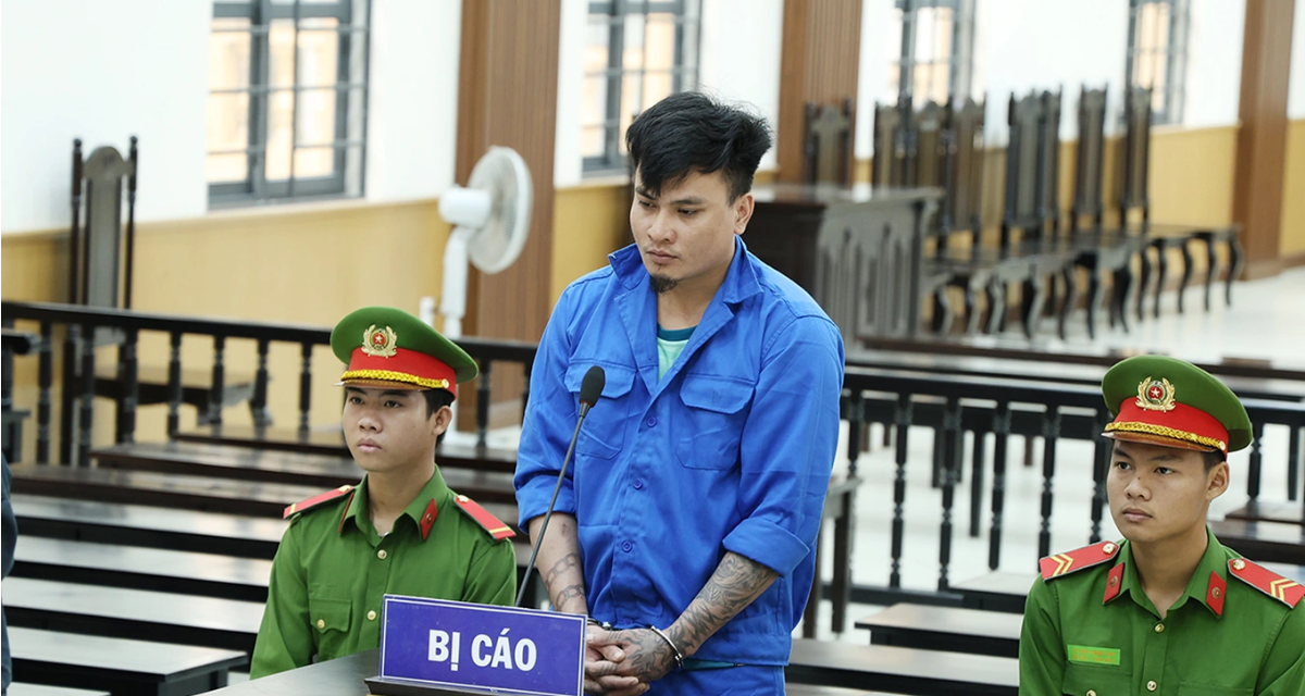 Ch&eacute;m hai cha con v&igrave; m&acirc;u thuẫn nhỏ, người đ&agrave;n &ocirc;ng lĩnh &aacute;n chung th&acirc;n