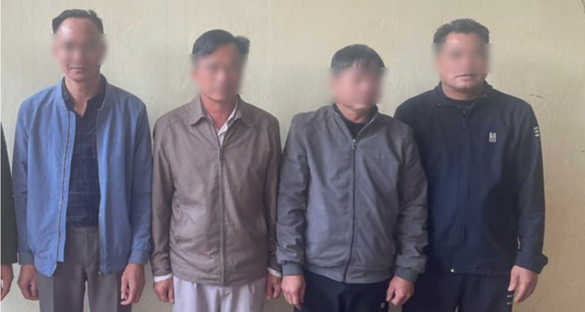 Bắt quả tang 4 người đ&aacute;nh bạc, thu giữ 86 triệu đồng tại Quảng Ninh