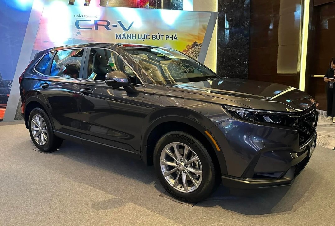 Honda CR-V nhận &lsquo;si&ecirc;u ưu đ&atilde;i&rsquo; đưa gi&aacute; lăn b&aacute;nh hạ xuống hấp dẫn cuối th&aacute;ng 1/2026, hạ gục Mazda CX-5