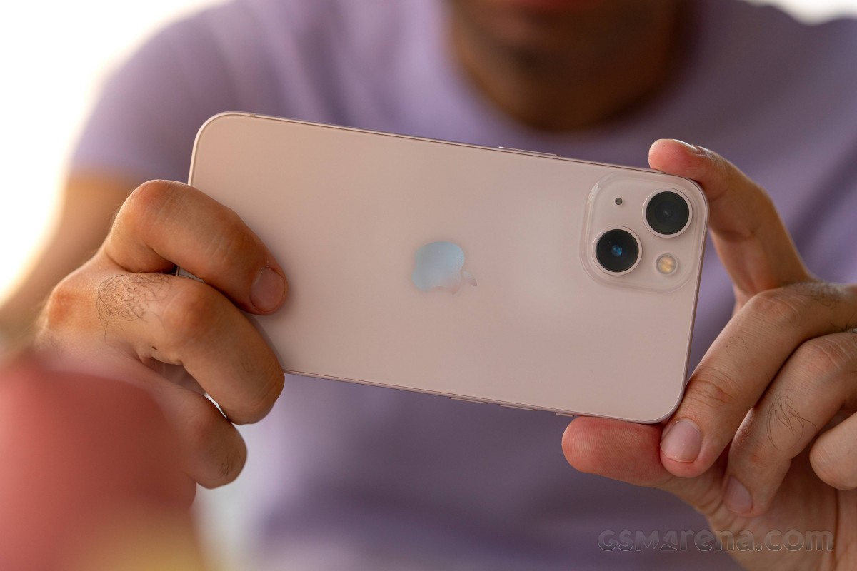 Bảng gi&aacute; iPhone 13 cận Tết: iPhone 13 giảm khủng, iPhone 13 Pro Max, iPhone 13 Pro rẻ như b&egrave;o