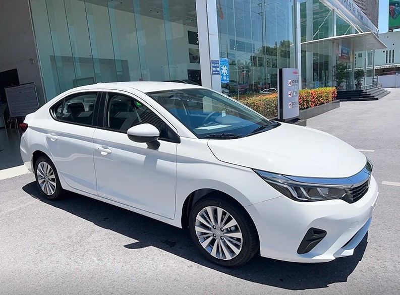 Honda City giảm gi&aacute; lăn b&aacute;nh &lsquo;kh&ocirc;ng phanh&rsquo; cuối th&aacute;ng 1/2026, &lsquo;đả bại&rsquo; Hyundai Accent v&agrave; Toyota Vios