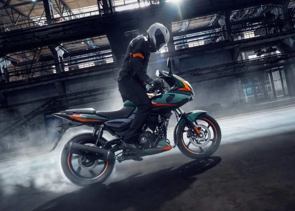 \'Khắc chế\' Yamaha Exciter, &lsquo;vua c&ocirc;n tay&rsquo; 220cc mới xịn hơn Honda Winner R ra mắt gi&aacute; 78 triệu đồng