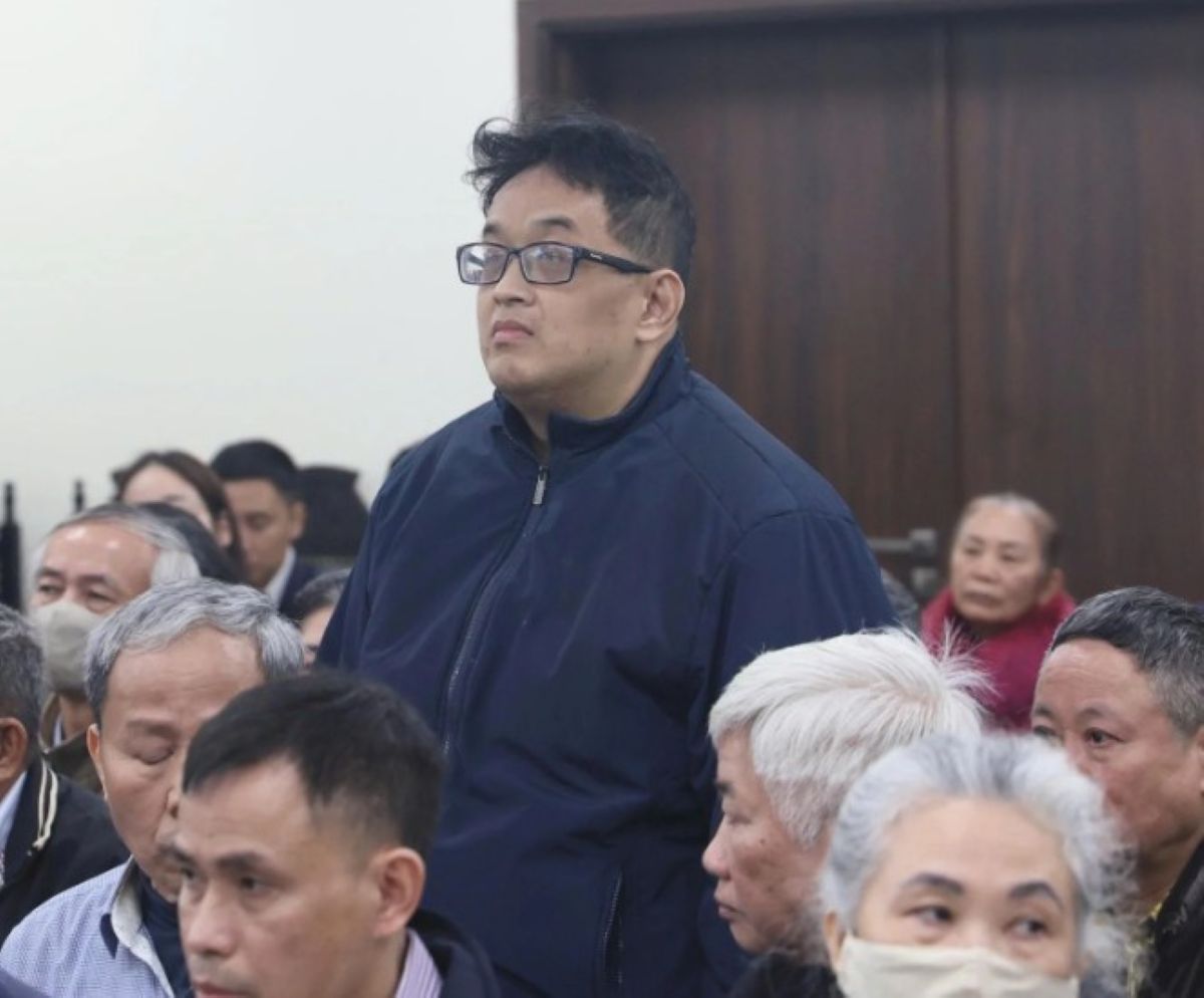 Tuy&ecirc;n bố \'lạ\' của cựu viện trưởng vụ hối lộ 47 tỷ: Kh&ocirc;ng thiếu tiền, thời sinh vi&ecirc;n đ&atilde; kiếm 60 triệu