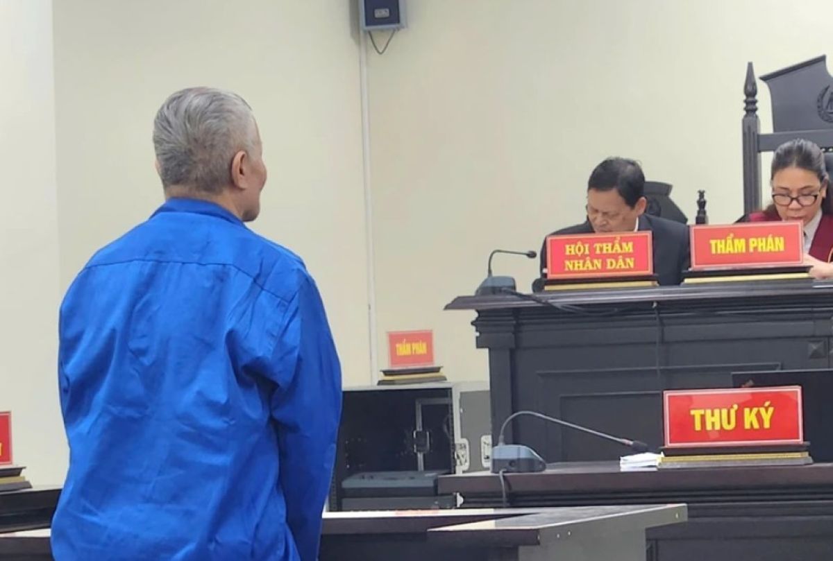 Kh&eacute;p lại &aacute;n mạng k&eacute;o d&agrave;i 40 năm tại chợ Xanh, H&agrave; Nội: Bị c&aacute;o khẳng định tự vệ v&igrave; sợ bị đ&aacute;nh chết