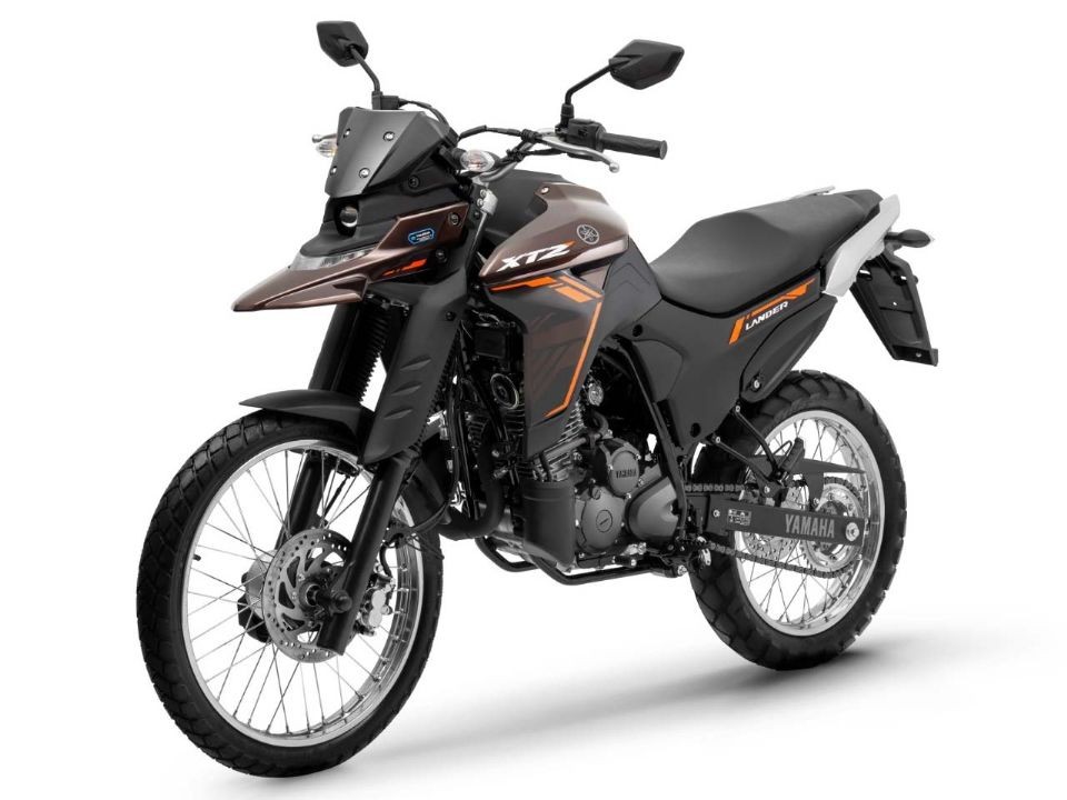 &lsquo;Vua c&ocirc;n tay&rsquo; 250cc mới của Yamaha ra mắt với gi&aacute; rẻ, trang bị &lsquo;đ&egrave; bẹp&rsquo; Exciter v&agrave; Honda Winner R ảnh 1