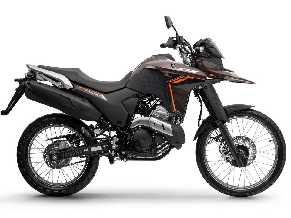 &lsquo;Vua c&ocirc;n tay&rsquo; 250cc mới của Yamaha ra mắt với gi&aacute; rẻ, trang bị &lsquo;đ&egrave; bẹp&rsquo; Exciter v&agrave; Honda Winner R ảnh 3