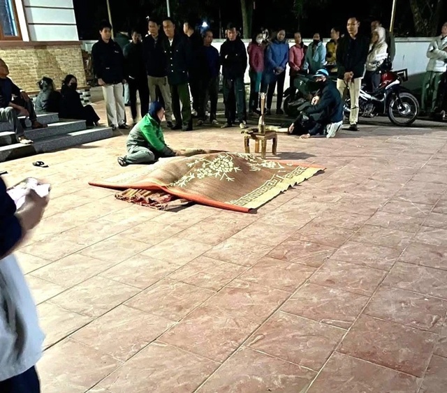 Sau tiếng nổ rung chuyển x&oacute;m l&agrave;ng, người đ&agrave;n &ocirc;ng tử vong trong t&igrave;nh trạng kh&ocirc;ng nguy&ecirc;n vẹn, hiện trường g&acirc;y &aacute;m ảnh