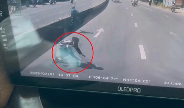 Nh&acirc;n chứng tiết lộ biểu hiện lạ của người đ&agrave;n &ocirc;ng trước khi bị xe bồn c&aacute;n nguy kịch, cơ quan chức năng đ&atilde; cố hết sức