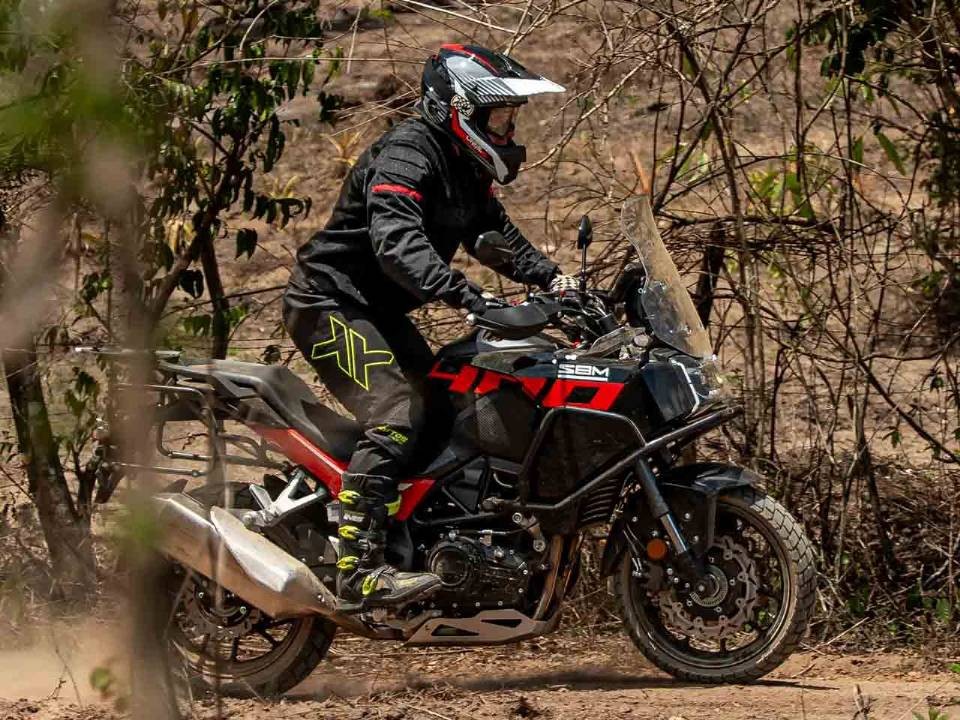 Ch&iacute;nh thức ra mắt &lsquo;chiến binh c&ocirc;n tay&rsquo; 400cc mới mạnh mẽ hơn Yamaha Exciter, gi&aacute; rẻ so với trang bị ảnh 2