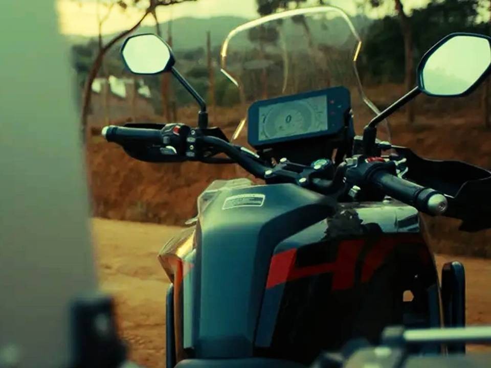 Tin xe 2/2: Ra mắt &lsquo;vua c&ocirc;n tay&rsquo; 125cc mới, được săn đ&oacute;n hơn Yamaha Exciter v&agrave; Winner R v&igrave; qu&aacute; đẹp ảnh 2