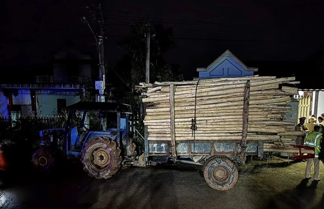 Hiện trường tang thương vụ xe m&aacute;y c&agrave;y va chạm xe m&aacute;y khiến 2 ch&aacute;u b&eacute; tử vong, h&eacute; lộ gia cảnh g&acirc;y x&oacute;t xa